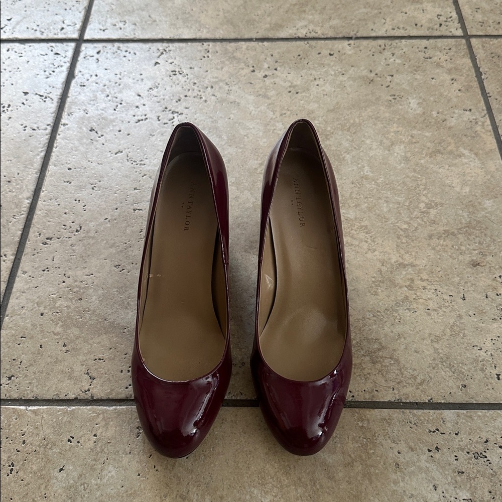 Ann Taylor Burgundy Patent Leather Heels W 10